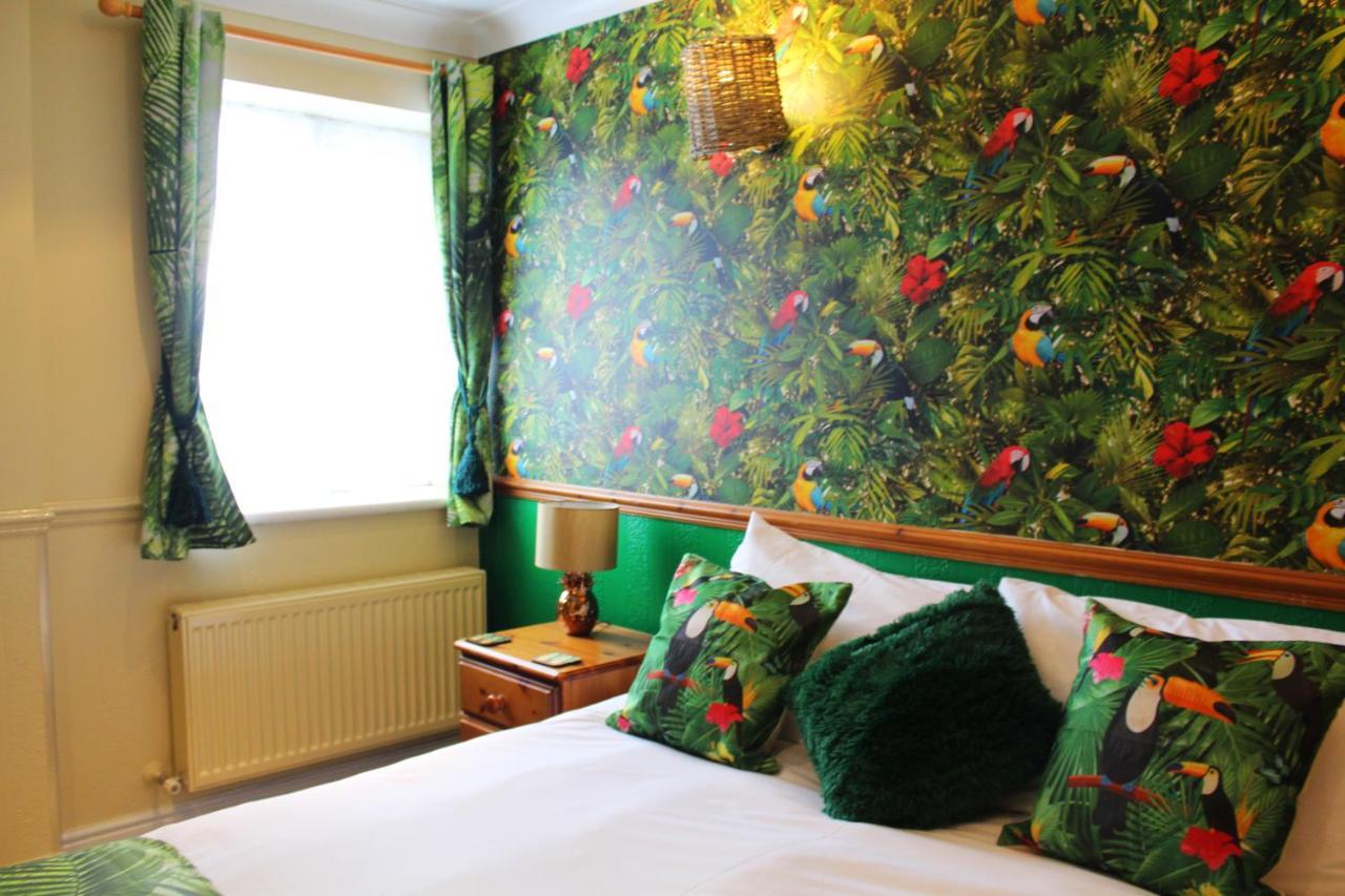 Blacksmiths Boutique B&B Robin Hood's Bay Extérieur photo