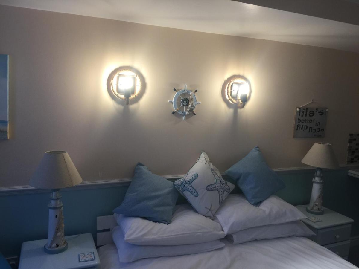 Blacksmiths Boutique B&B Robin Hood's Bay Extérieur photo