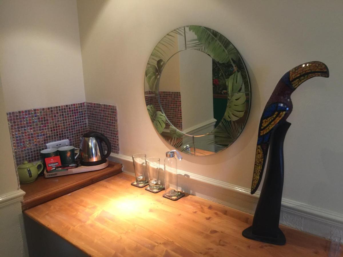 Blacksmiths Boutique B&B Robin Hood's Bay Extérieur photo