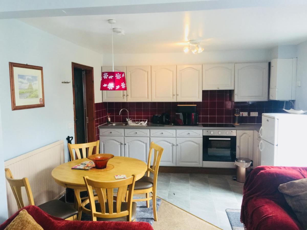 Blacksmiths Boutique B&B Robin Hood's Bay Extérieur photo
